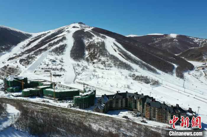 冬奥小镇崇礼又迎春雪"加持" 成美轮美奂冰雪