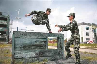 武警防城港支队：多措并举 确保体能整体跃升