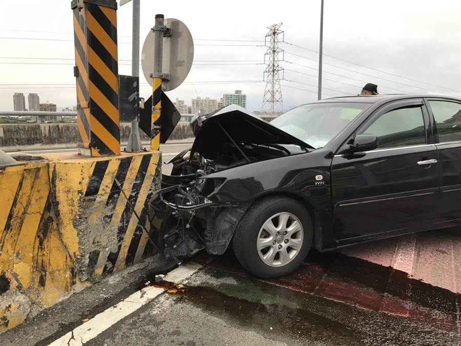 台媒：台防务部门前“副部长”发生车祸 不治身亡