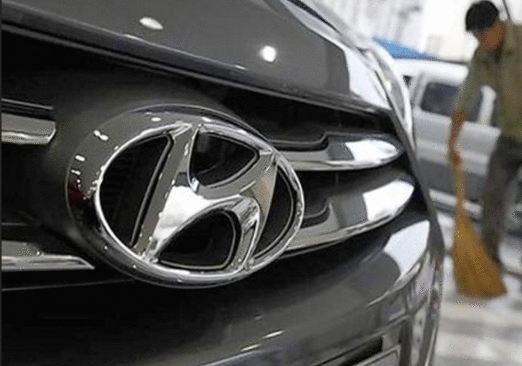 特斯拉遣散美国员工，兰博基尼每日手缝千只口