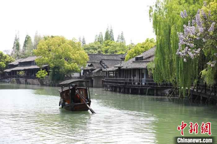 乌镇景区的小船。乌镇景区供图