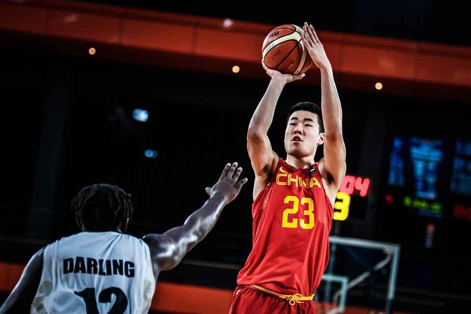 王泉泽。图片来源：FIBA官网