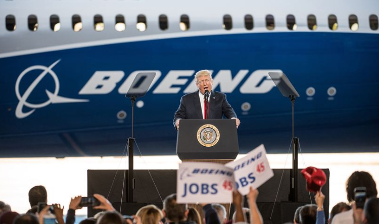 全球第一飞机制造商波音又裁员了，他还能坚持