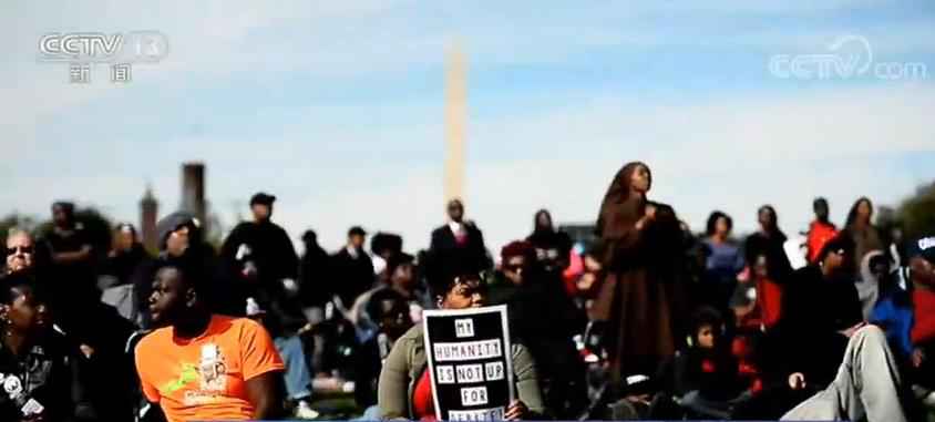 《新冠肺炎疫情凸显“美式人权”危机》 用事实