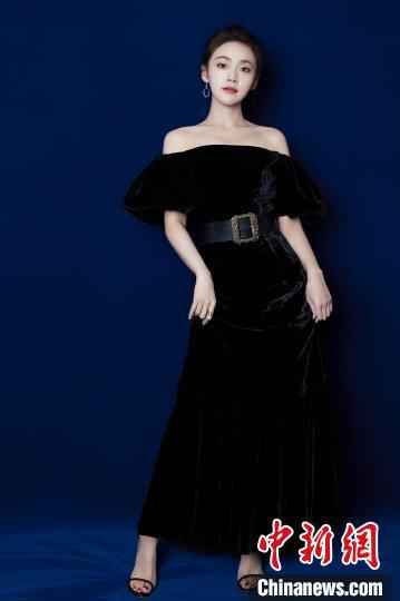 张佳宁《燃烧》中挑战霸道女总裁：表情管理和