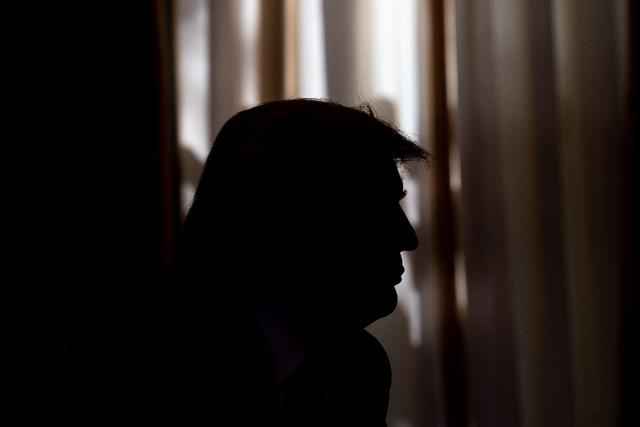 美国确诊超112万,说话“没谱”的特朗普遭遇“