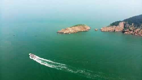 一座“四无”岛 五代“拥军船”