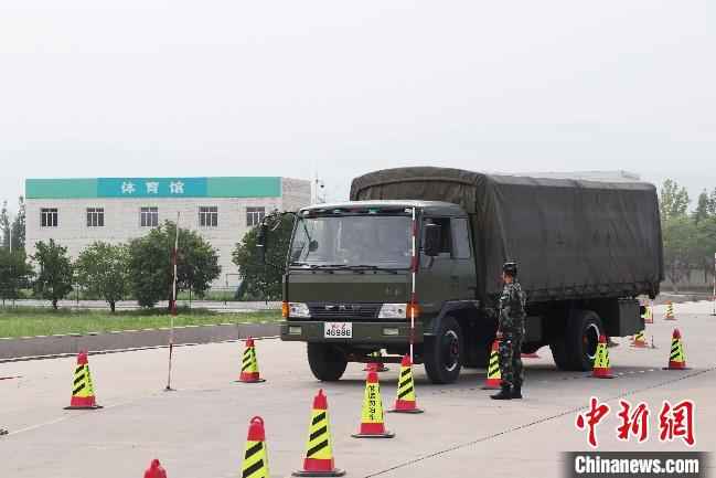 直击武警某部后装专业比武：保障尖兵向战而行