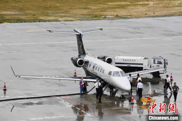 中缅边境陇川广宋通用机场试飞成功