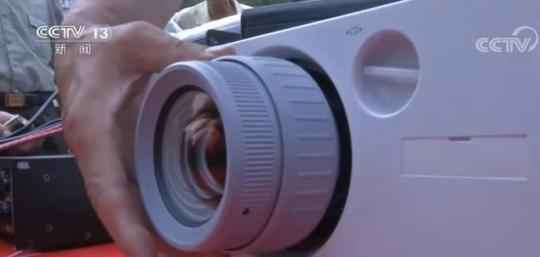 退伍不褪色！锦州老兵24年自筹100多万 义务放映