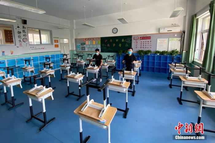 半年宅在家，教育部：中小学生近视率增加11.7