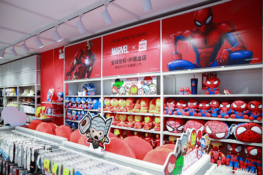 名创优品：逆市加速扩张，能否冲击全球平价新