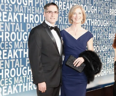 诺贝尔奖得主酷似戴安娜王妃，说父母是她事业