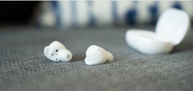 三星S21要取消耳机,或赠送无线耳机,分析师: